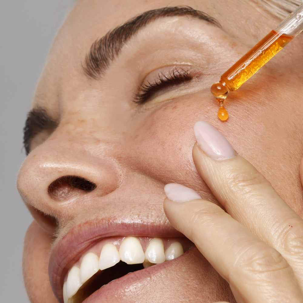 GARDEN Atkuriamasis veido eliksyras su nakvišų ir avokadų aliejais nuo senėjimo, 30 ml