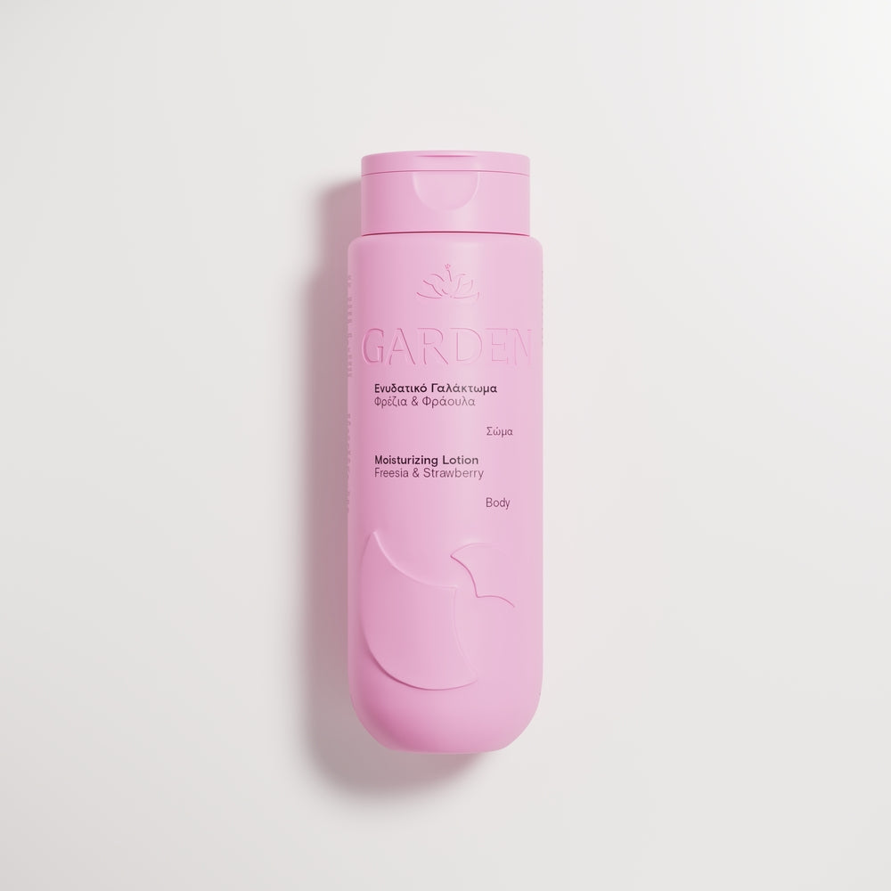 GARDEN Kūno losjonas su frezijomis ir braškėmis, 300 ml