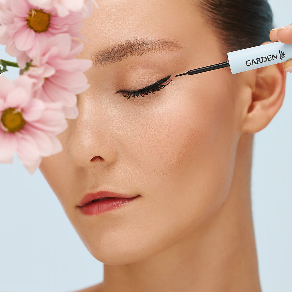 GARDEN Intensyvus skystas akių kontūro pravedimas 401 Juodas 3,5 ml